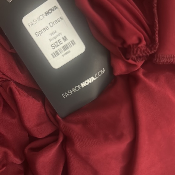 Fashion Nova Spree Dress in Burgandy SOLD OUT - Picture 3 of 4